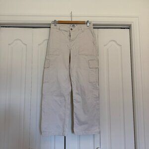Hollister High-Rise Wide-Leg Cargo Pants – Cream/Off-White